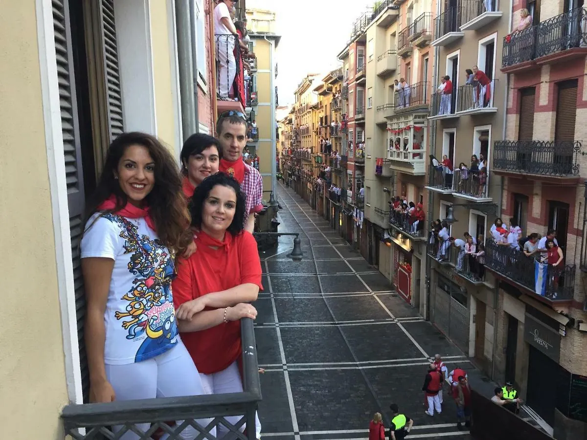 Ferienwohnung Balcon Curva De Estafeta - Centro Pamplona